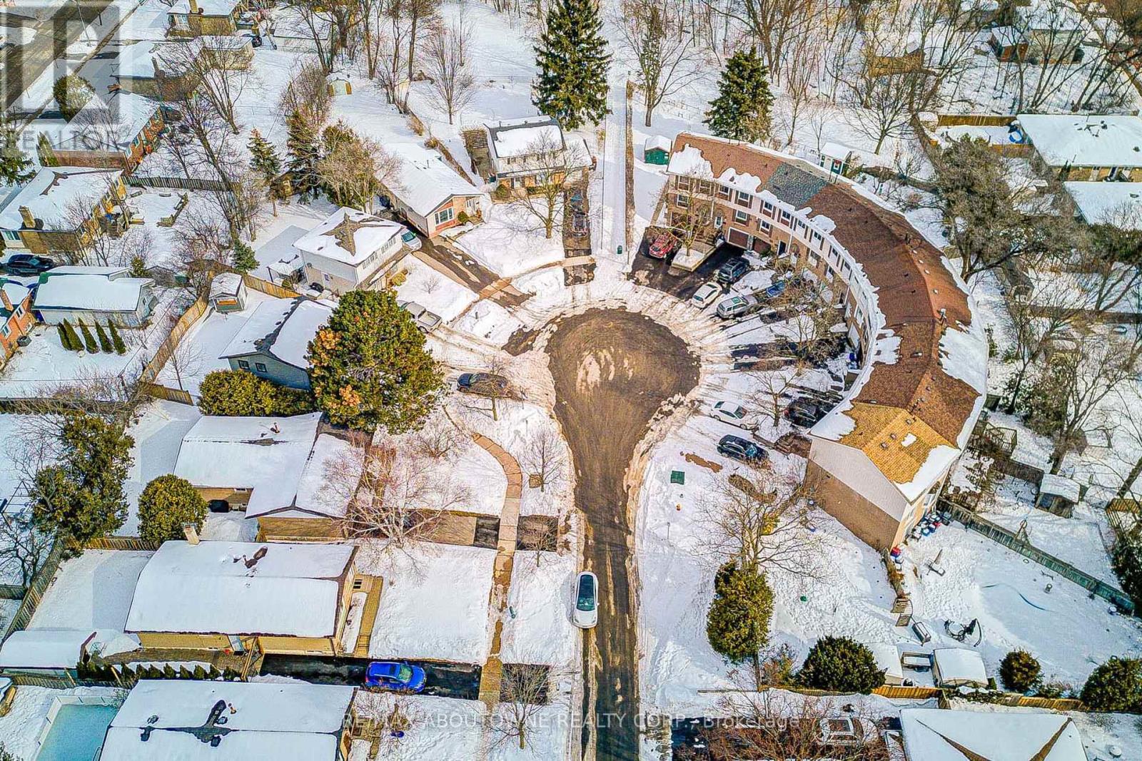 100 Oakdale Drive, Oakville, Ontario  L6H 1J3 - Photo 23 - W12801364