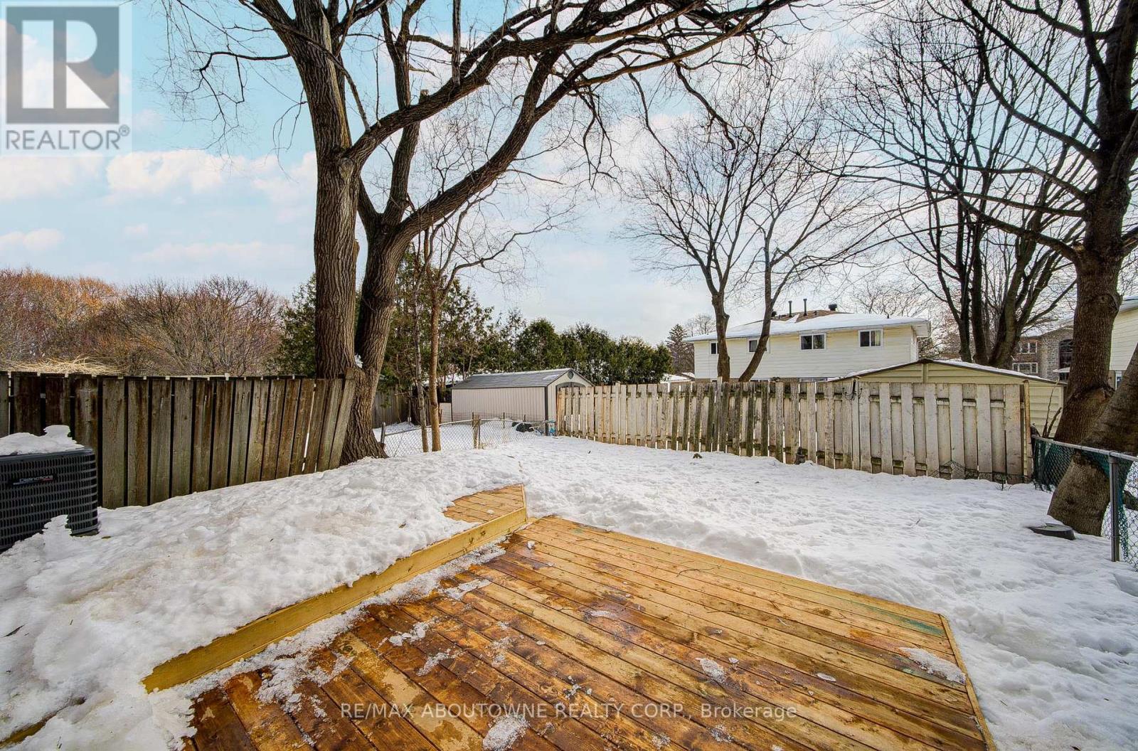 100 Oakdale Drive, Oakville, Ontario  L6H 1J3 - Photo 27 - W12801364