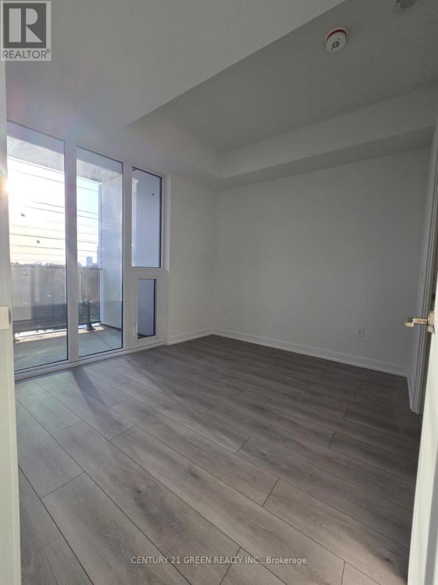 516 - 1 Fairview Road E, Mississauga, Ontario  L5A 4C6 - Photo 11 - W12801366