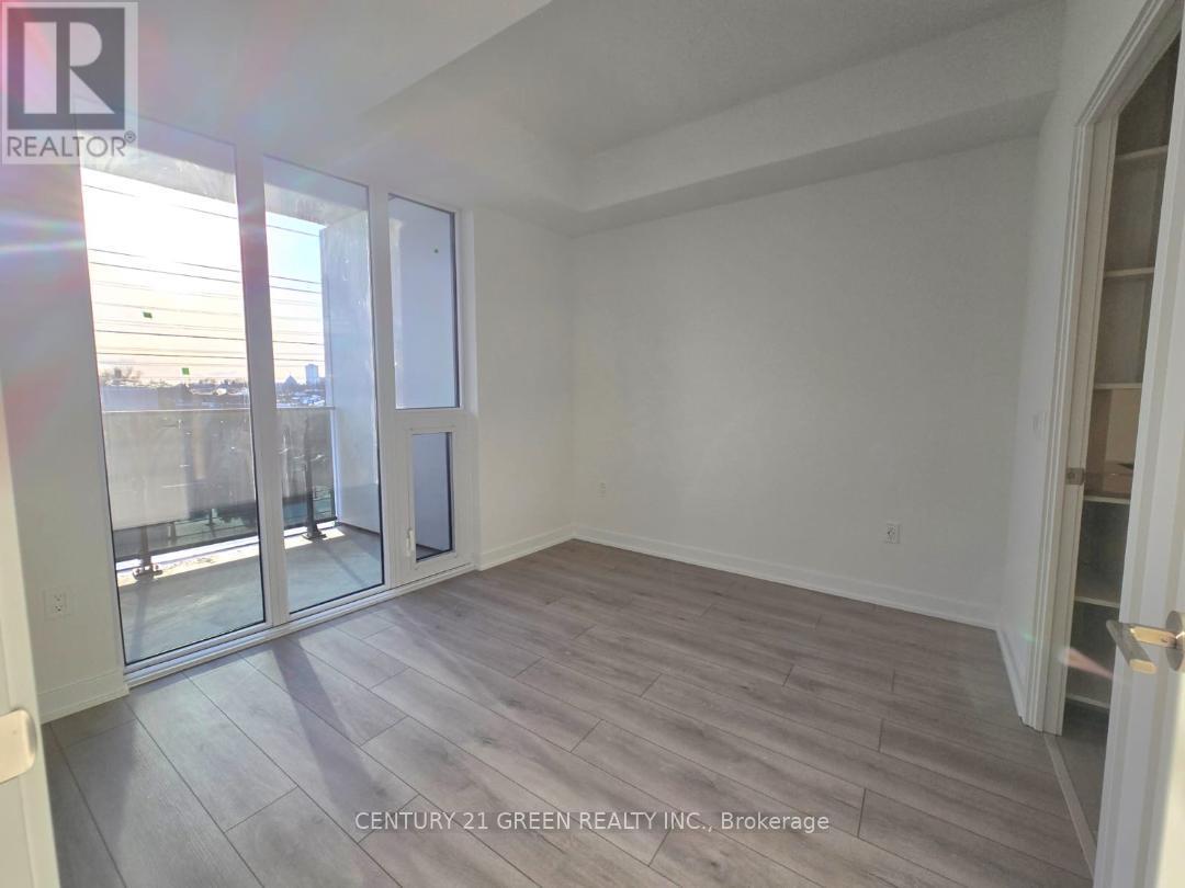 516 - 1 Fairview Road E, Mississauga, Ontario  L5A 4C6 - Photo 13 - W12801366