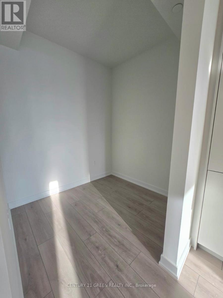 516 - 1 Fairview Road E, Mississauga, Ontario  L5A 4C6 - Photo 14 - W12801366