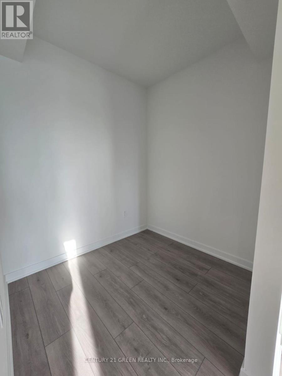 516 - 1 Fairview Road E, Mississauga, Ontario  L5A 4C6 - Photo 15 - W12801366