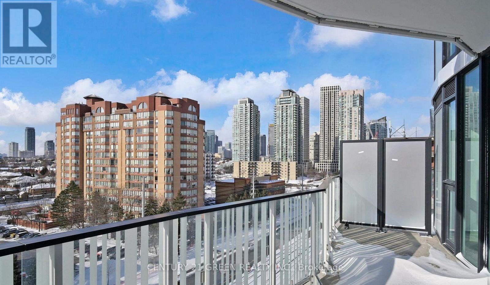 516 - 1 Fairview Road E, Mississauga, Ontario  L5A 4C6 - Photo 8 - W12801366