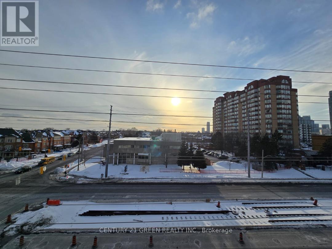 516 - 1 Fairview Road E, Mississauga, Ontario  L5A 4C6 - Photo 9 - W12801366