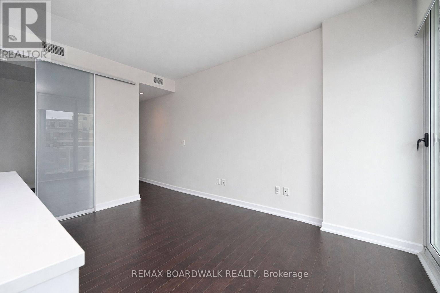 506 - 300 Lisgar Street, Ottawa, Ontario  K2P 0E2 - Photo 5 - X12793540