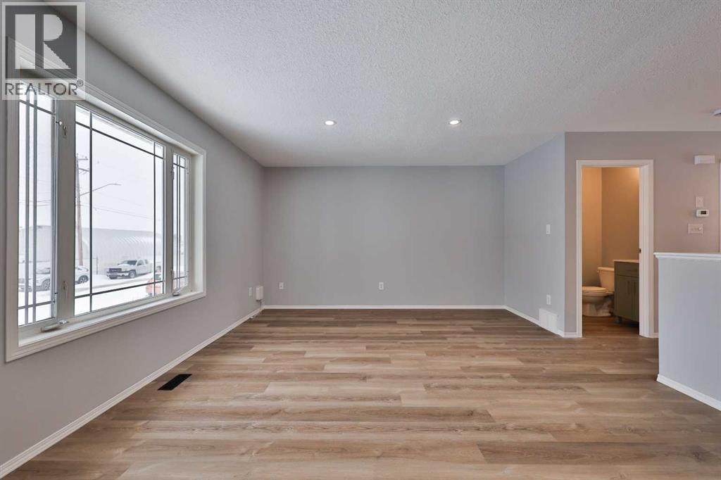 2123b 20a Avenue, Coaldale, Alberta  T1M 1J6 - Photo 14 - A2287124