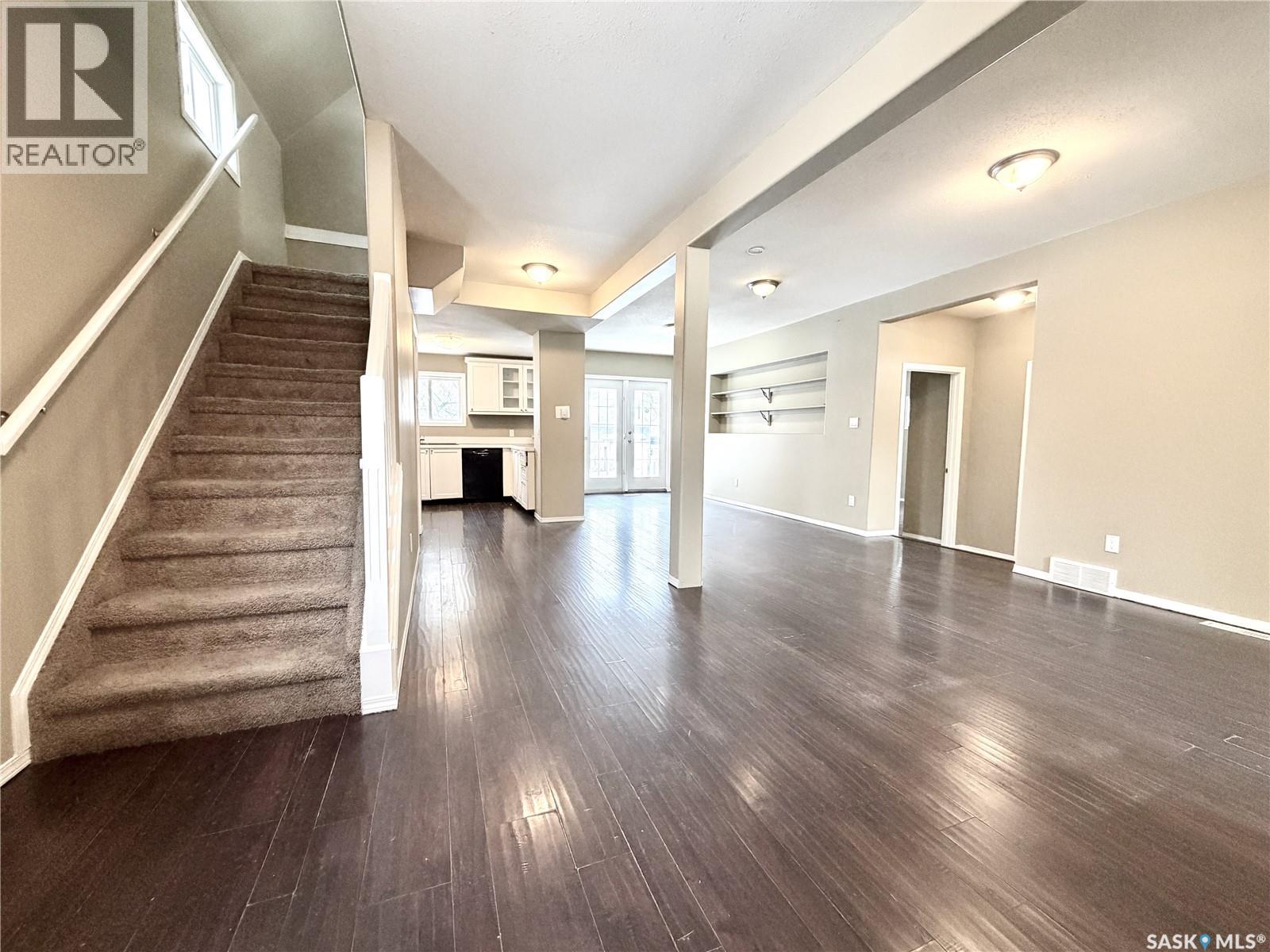 328 Q Avenue S, Saskatoon, Saskatchewan  S7M 2Y3 - Photo 4 - SK028804