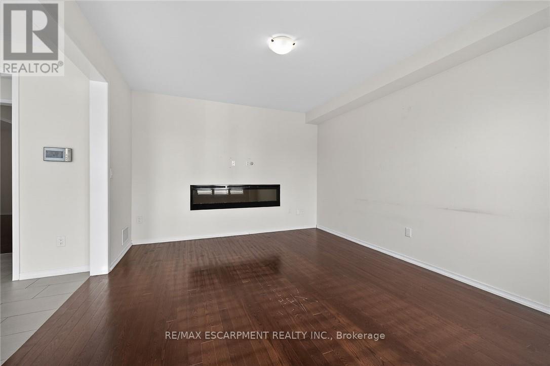 17 Larry Crescent, Haldimand, Ontario  N3W 0B2 - Photo 22 - X12801018