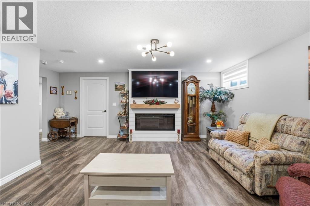 210 Krotz Street W, Listowel, Ontario  N4W 0E1 - Photo 5 - 40805850