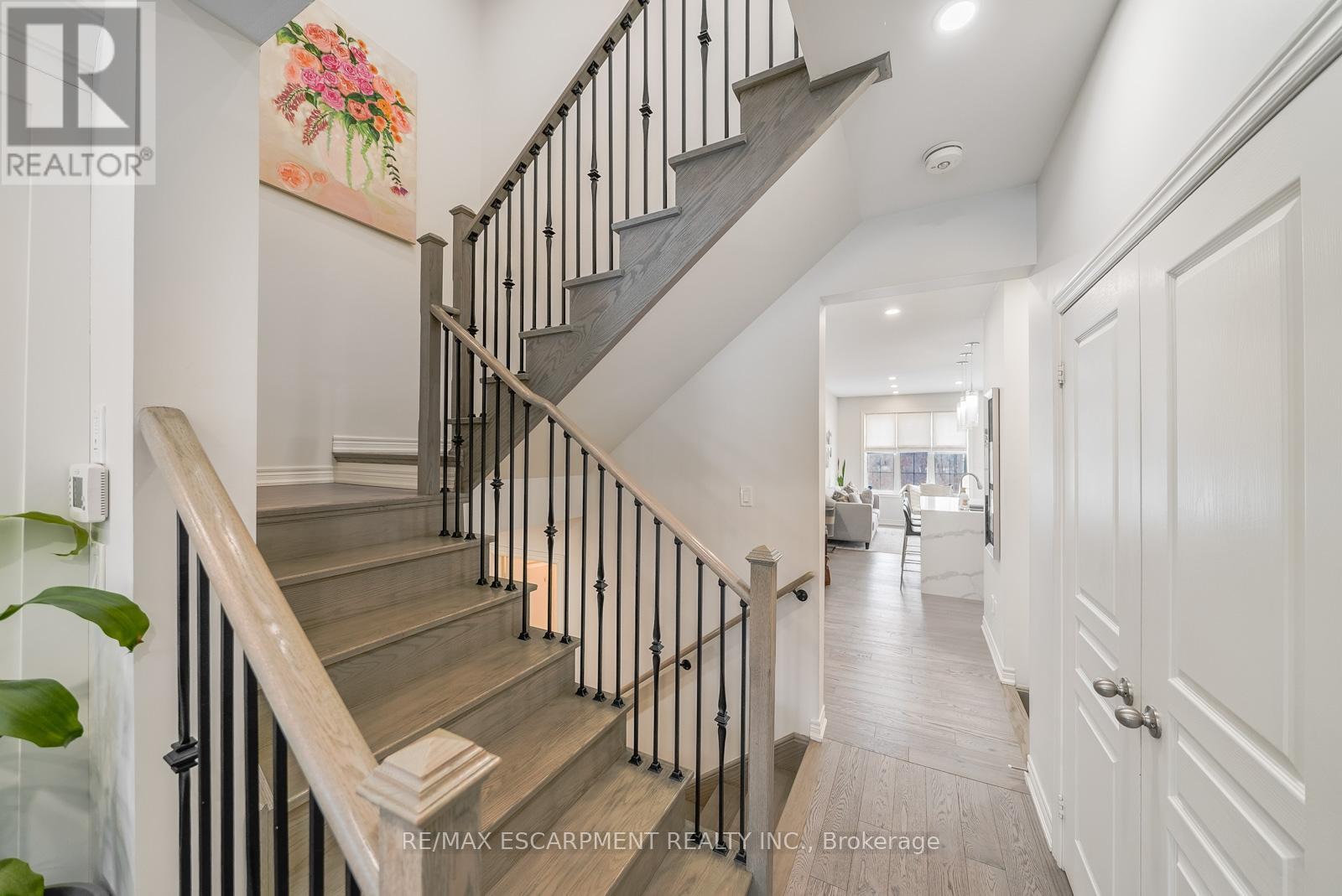 315 Humphrey Street, Hamilton, Ontario  L8B 1X4 - Photo 12 - X12801164