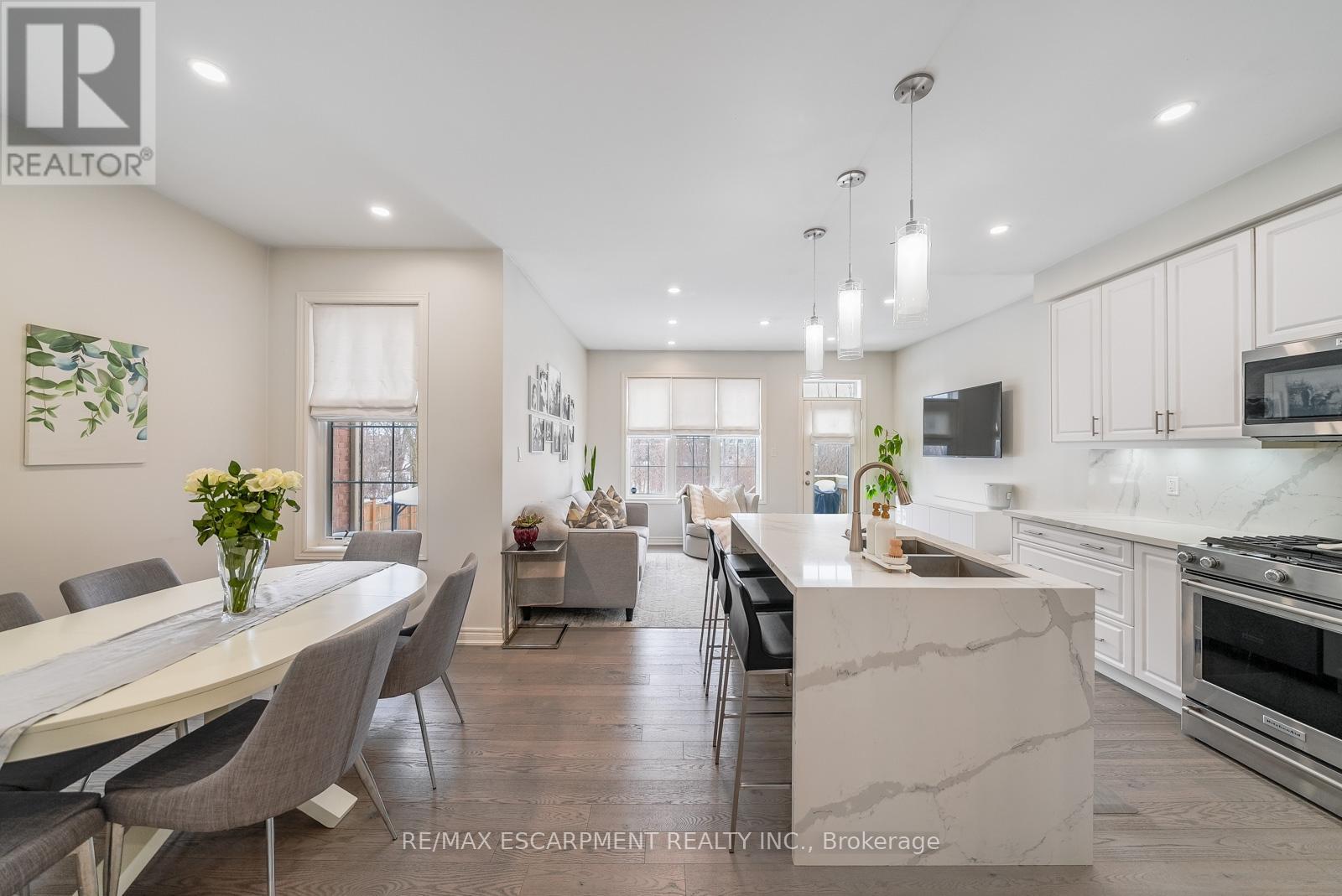 315 Humphrey Street, Hamilton, Ontario  L8B 1X4 - Photo 13 - X12801164