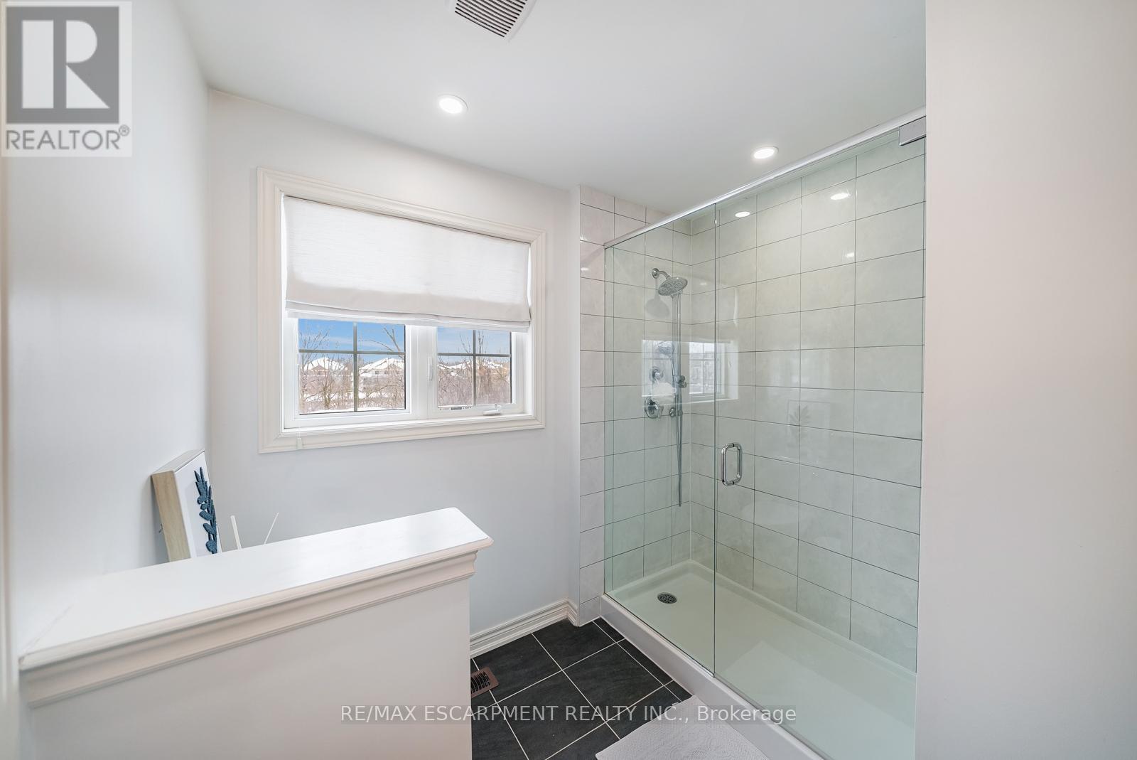 315 Humphrey Street, Hamilton, Ontario  L8B 1X4 - Photo 28 - X12801164