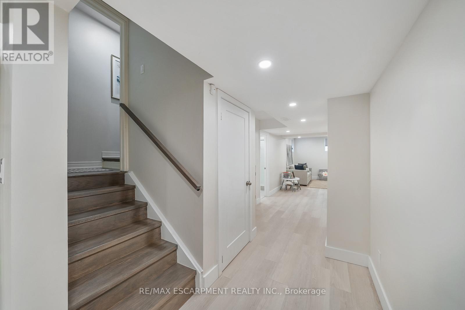 315 Humphrey Street, Hamilton, Ontario  L8B 1X4 - Photo 37 - X12801164