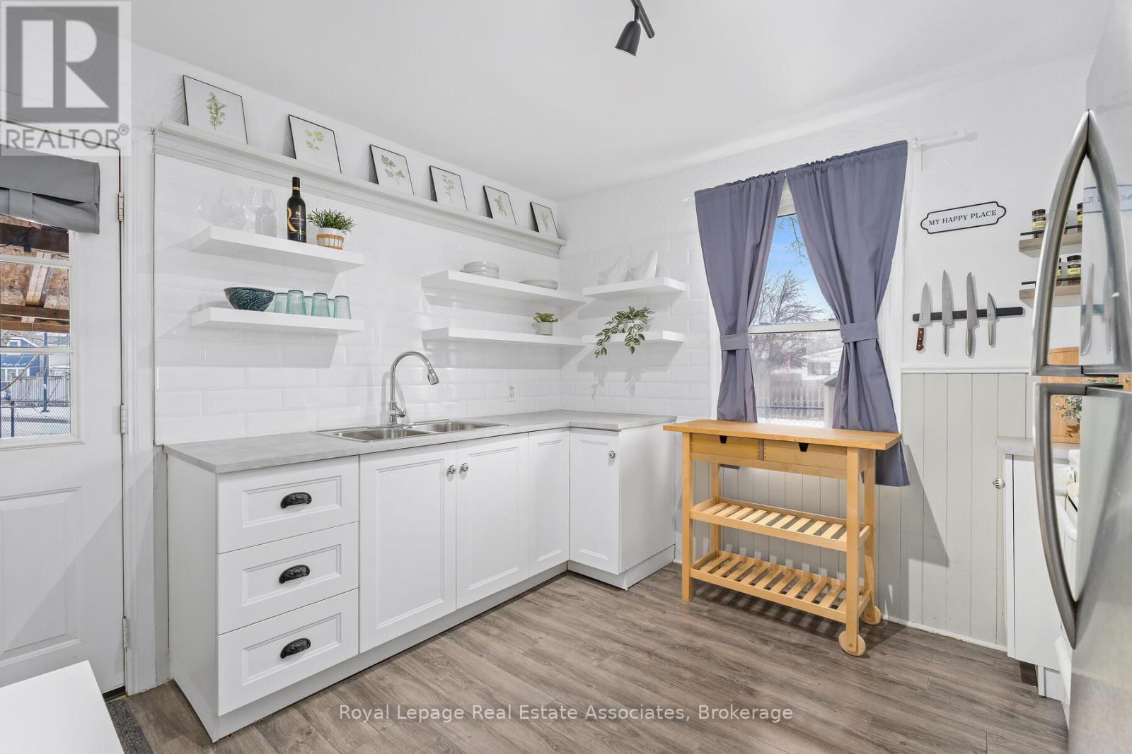 88 Graham Avenue N, Hamilton, Ontario  L8H 4J9 - Photo 11 - X12801304