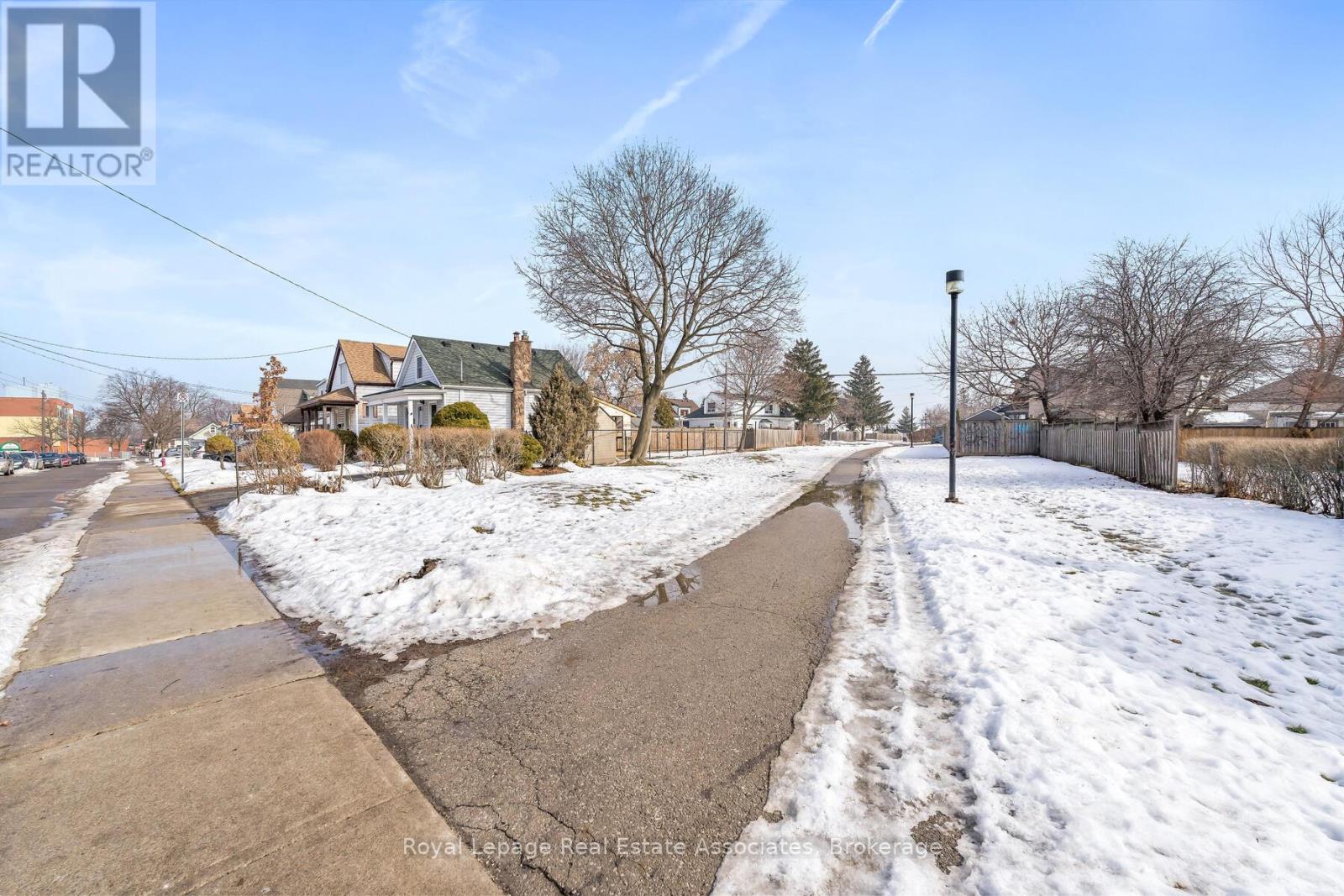 88 Graham Avenue N, Hamilton, Ontario  L8H 4J9 - Photo 32 - X12801304