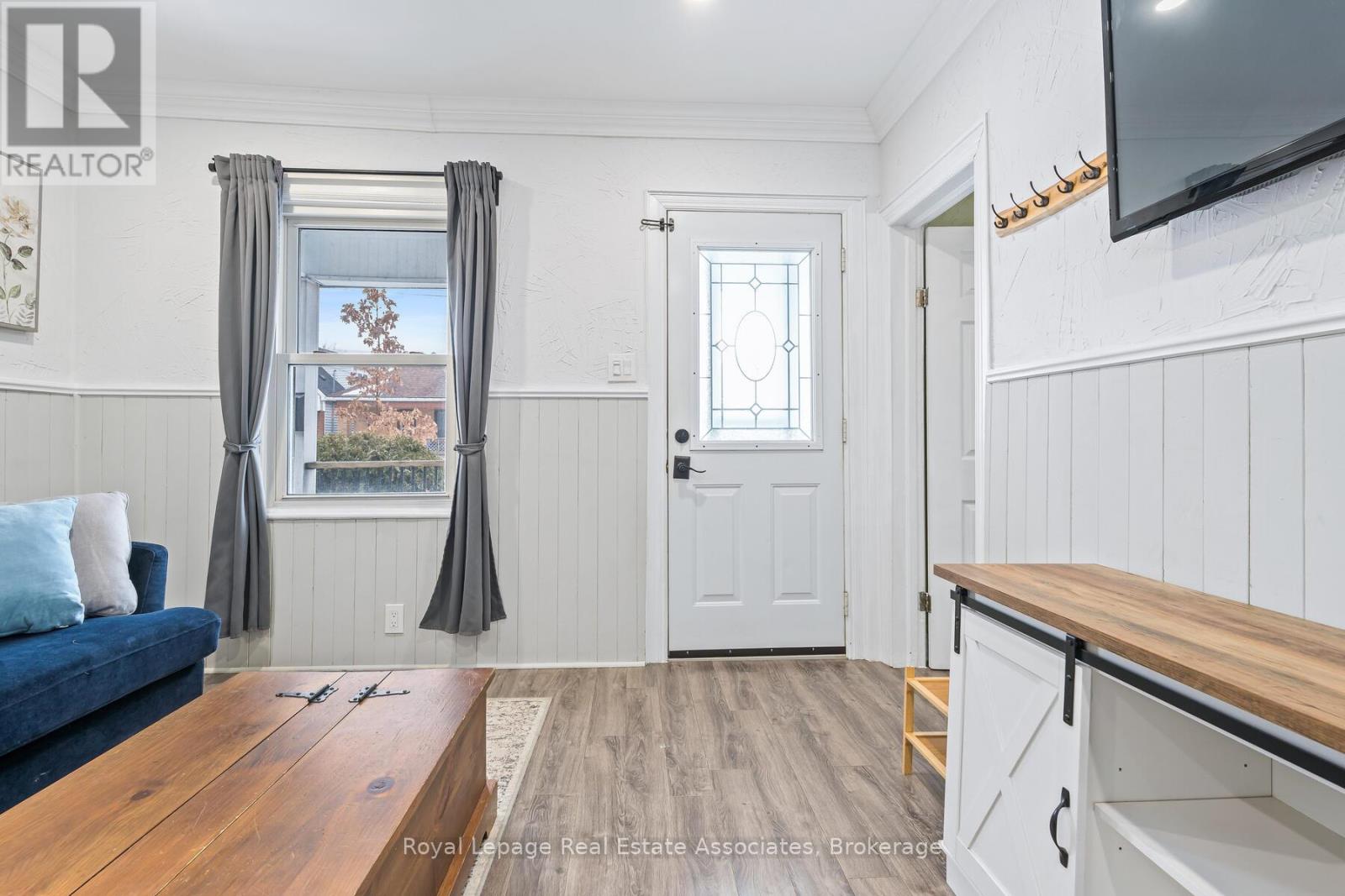 88 Graham Avenue N, Hamilton, Ontario  L8H 4J9 - Photo 6 - X12801304