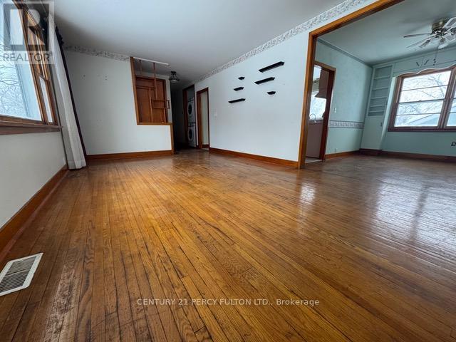 Main - 71 Prince Of Wales Drive, Belleville (Belleville Ward), Ontario  K8P 2T6 - Photo 6 - X12801328