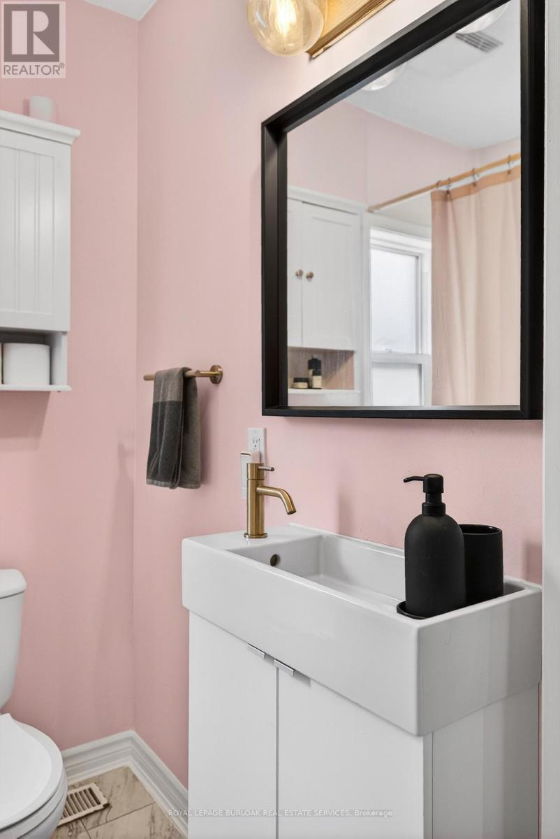 792 Cannon Street E, Hamilton, Ontario  L8L 2H2 - Photo 30 - X12801370