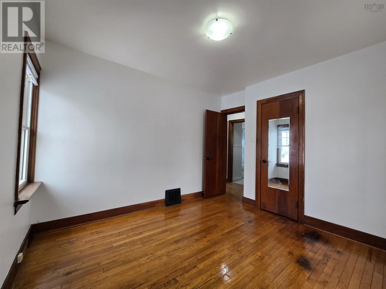 2 George Street, Truro, Nova Scotia  B2N 3B6 - Photo 9 - 202603024