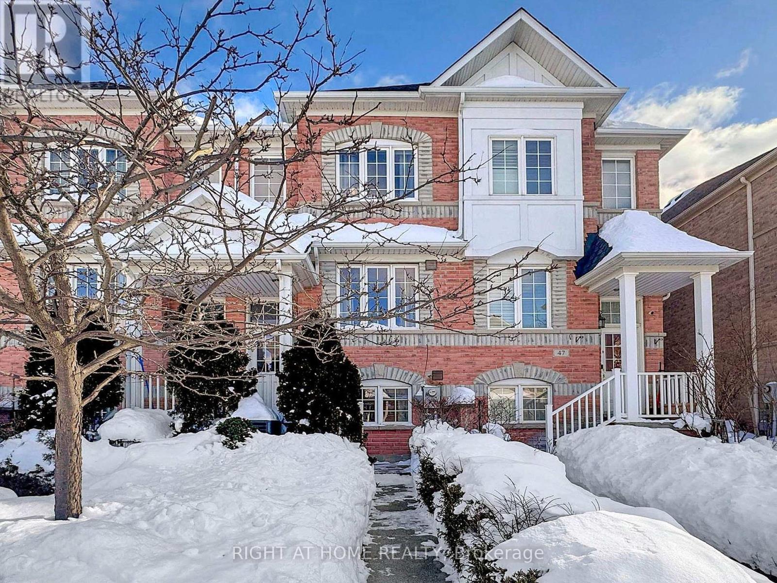 49 WILKES CRESCENT, Toronto, Ontario