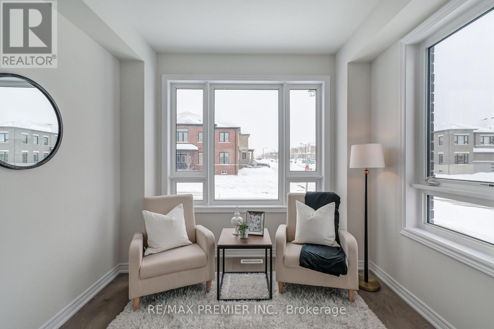 245 Mckean Drive, Whitchurch-Stouffville, Ontario  L4A 0S1 - Photo 11 - N12720644