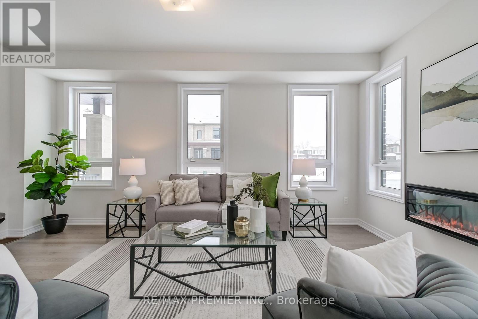 245 Mckean Drive, Whitchurch-Stouffville, Ontario  L4A 0S1 - Photo 14 - N12720644