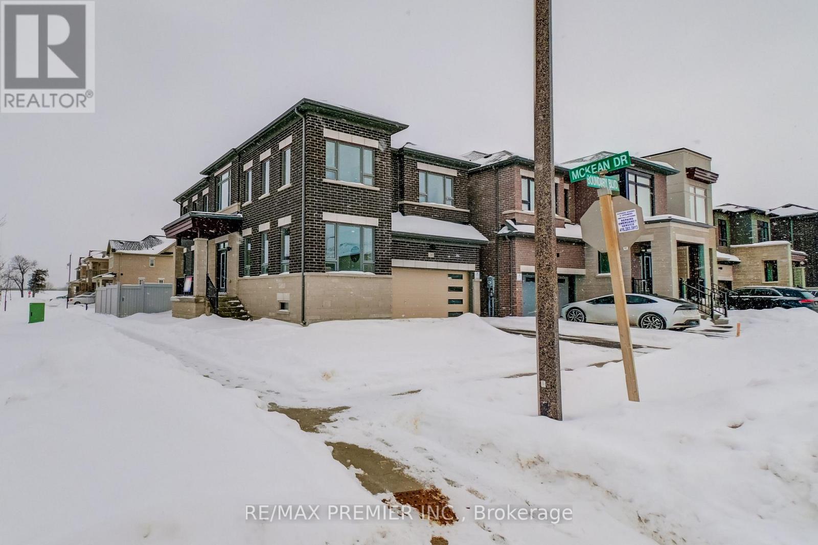 245 Mckean Drive, Whitchurch-Stouffville, Ontario  L4A 0S1 - Photo 2 - N12720644