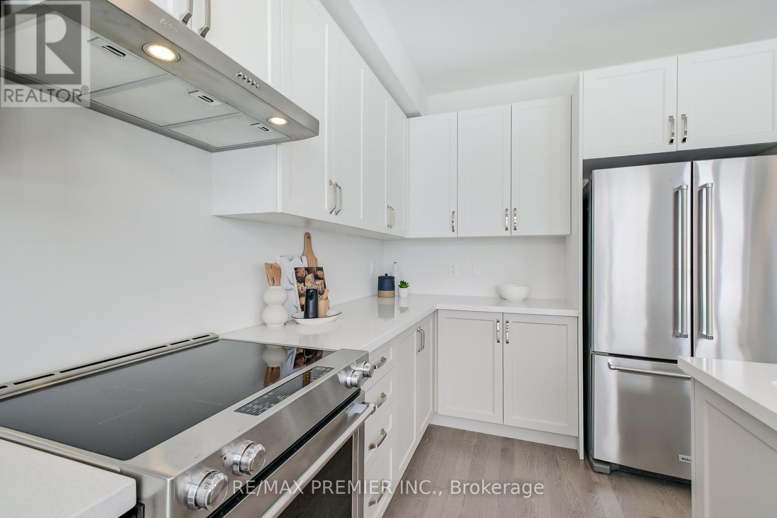 245 Mckean Drive, Whitchurch-Stouffville, Ontario  L4A 0S1 - Photo 23 - N12720644