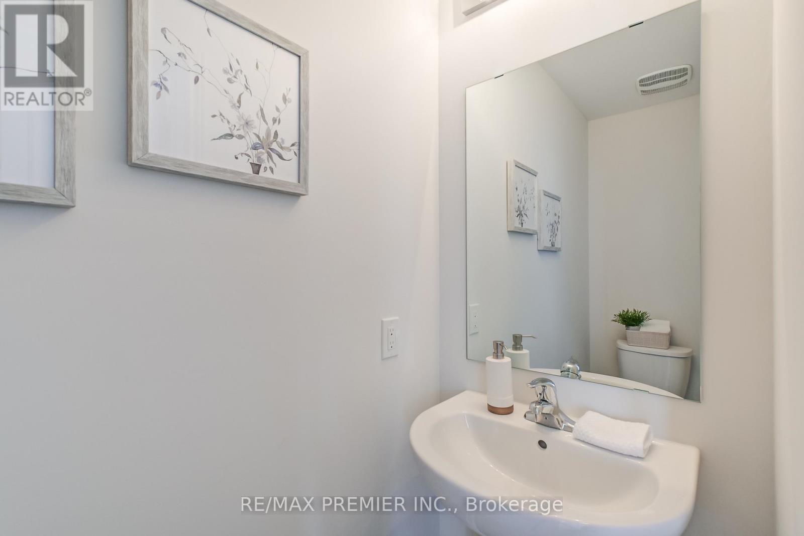 245 Mckean Drive, Whitchurch-Stouffville, Ontario  L4A 0S1 - Photo 27 - N12720644