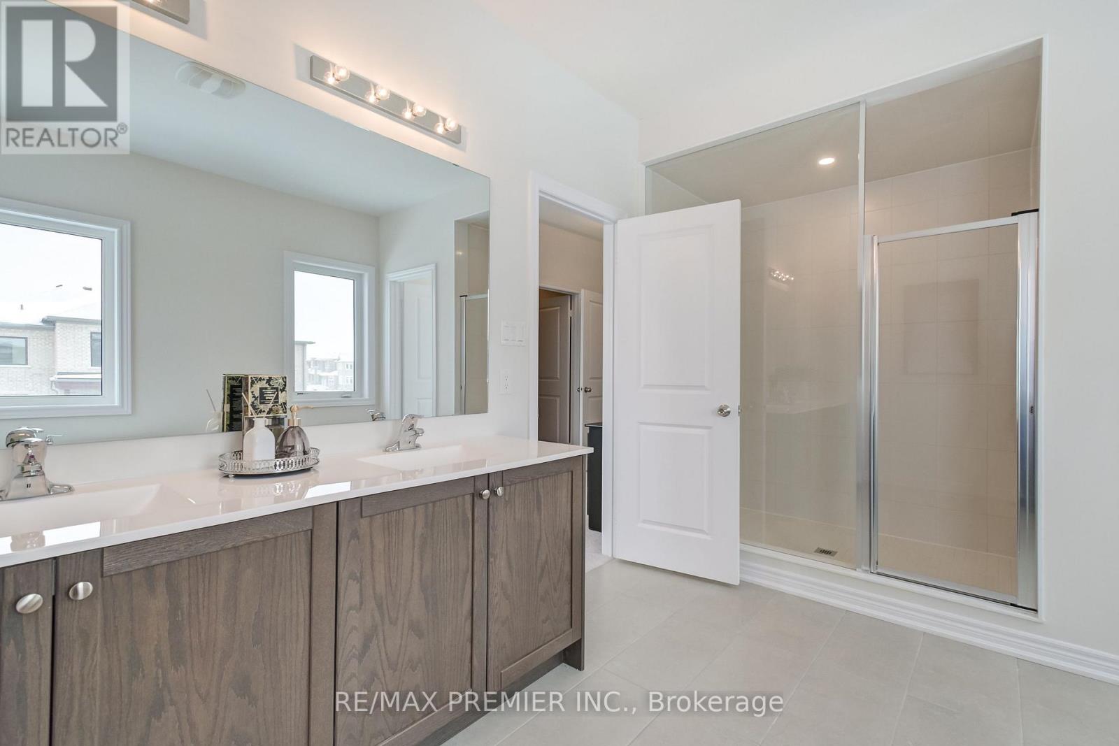 245 Mckean Drive, Whitchurch-Stouffville, Ontario  L4A 0S1 - Photo 34 - N12720644