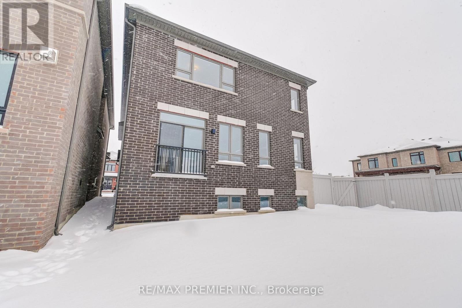 245 Mckean Drive, Whitchurch-Stouffville, Ontario  L4A 0S1 - Photo 49 - N12720644