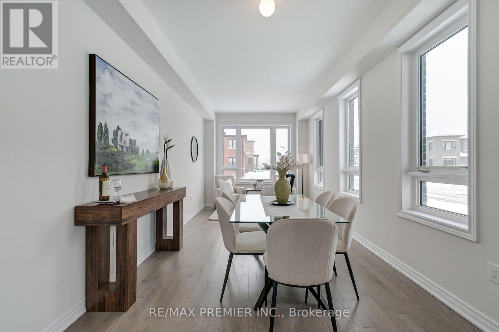 245 Mckean Drive, Whitchurch-Stouffville, Ontario  L4A 0S1 - Photo 9 - N12720644