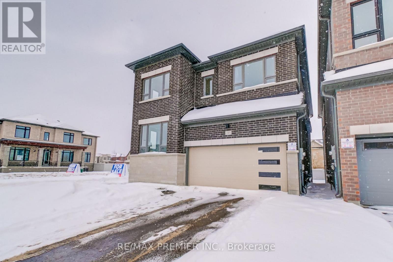 245 Mckean Drive, Whitchurch-Stouffville, Ontario  L4A 0S1 - Photo 5 - N12720644