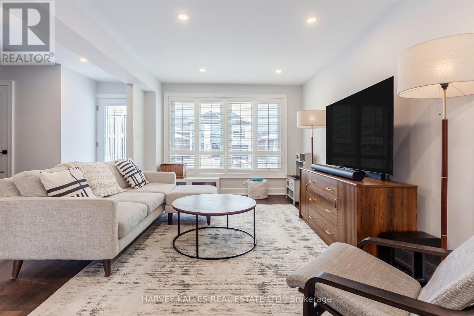 1148 Alexandra Avenue, Mississauga, Ontario  L5E 2A5 - Photo 10 - W12801060