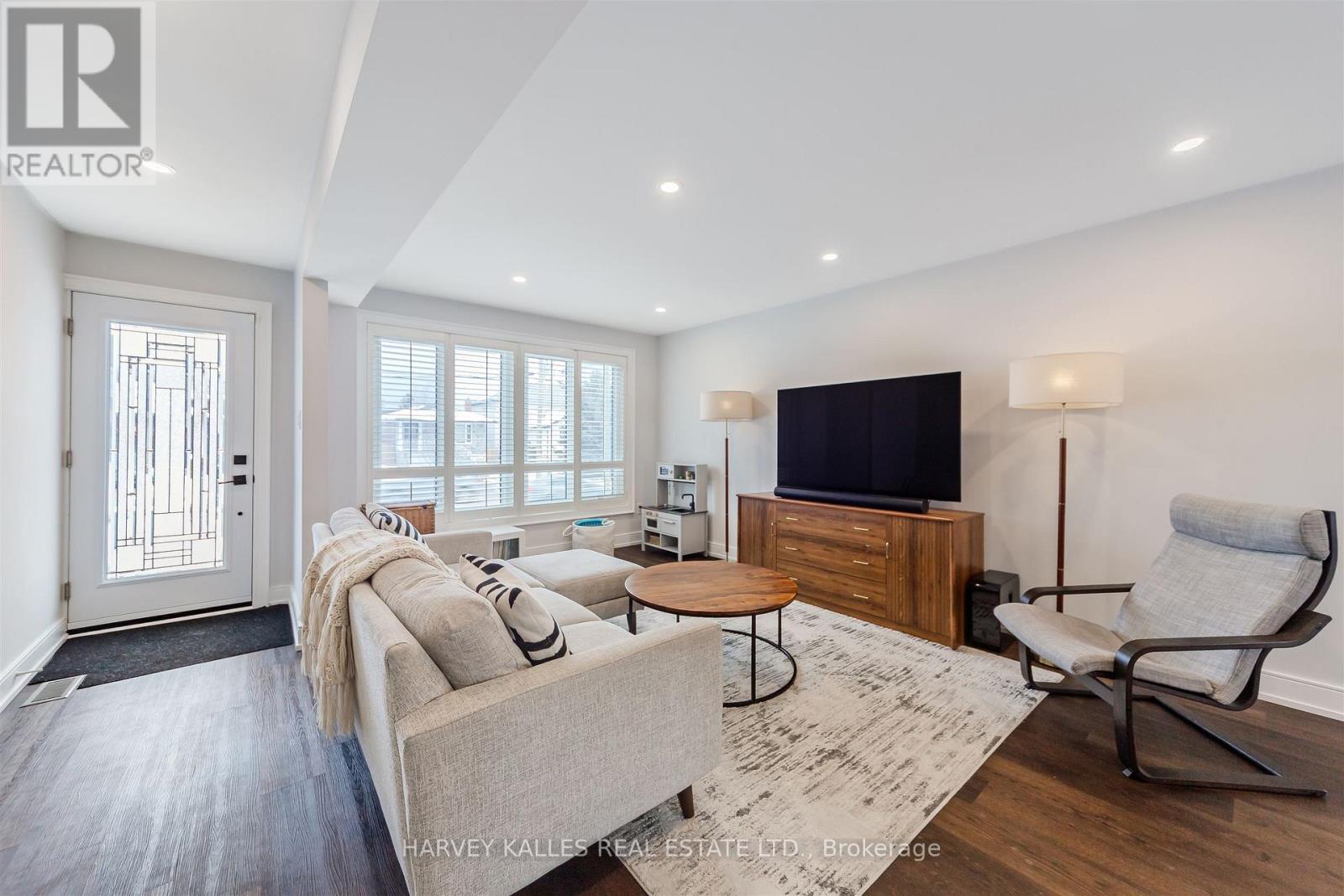 1148 Alexandra Avenue, Mississauga, Ontario  L5E 2A5 - Photo 7 - W12801060