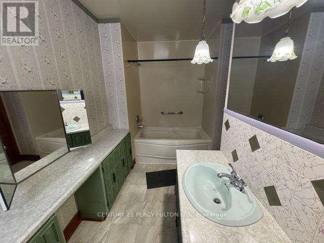 Main - 71 Prince Of Wales Drive, Belleville (Belleville Ward), Ontario  K8P 2T6 - Photo 15 - X12801328