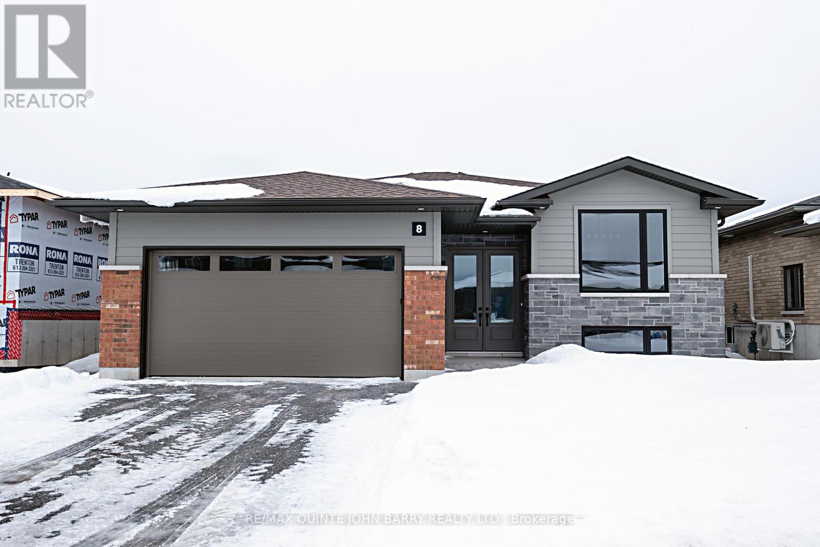 8 PARKLAND CIRCLE, Quinte West, Ontario