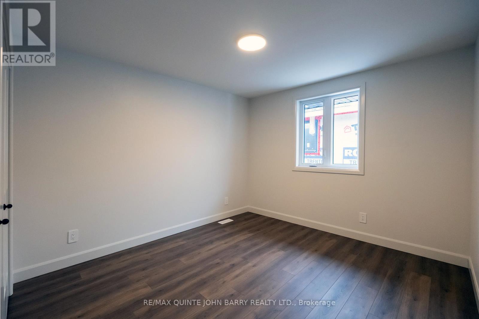 8 Parkland Circle, Quinte West, Ontario  K8V 0R4 - Photo 24 - X12662202