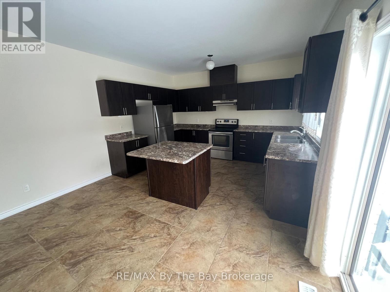 152 Allegra Drive, Wasaga Beach, Ontario  L9Z 1P0 - Photo 6 - S12801384