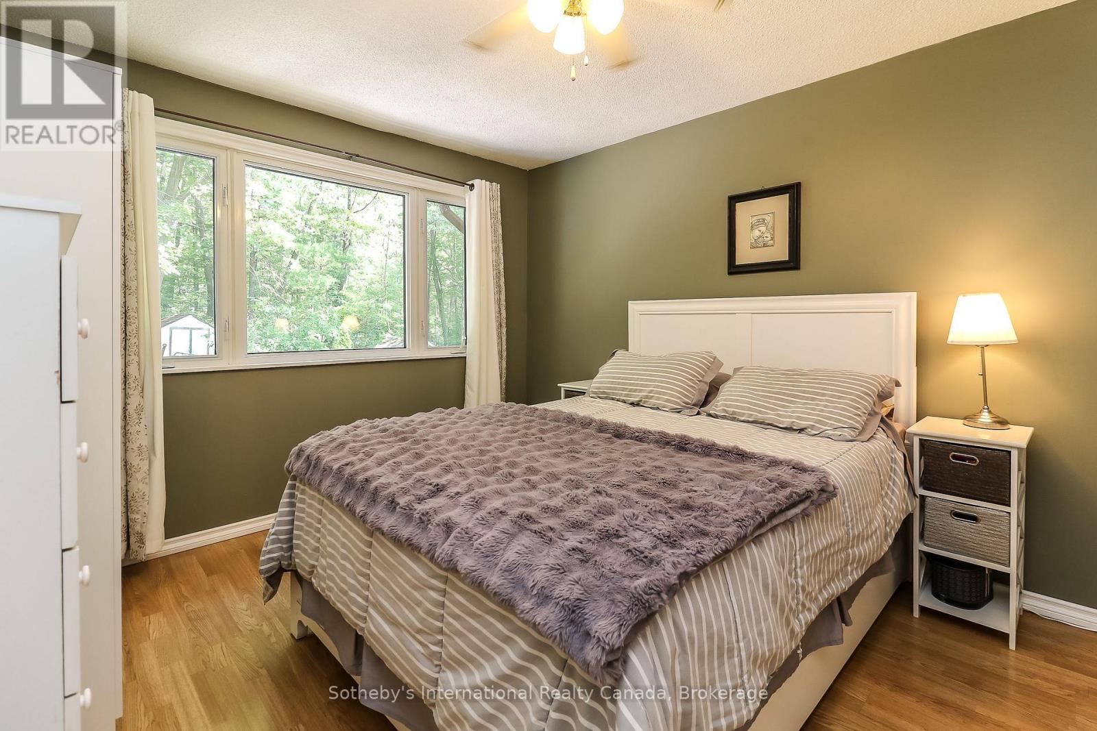 33 Parkwood Drive, Wasaga Beach, Ontario  L9Z 2T2 - Photo 22 - S12801442