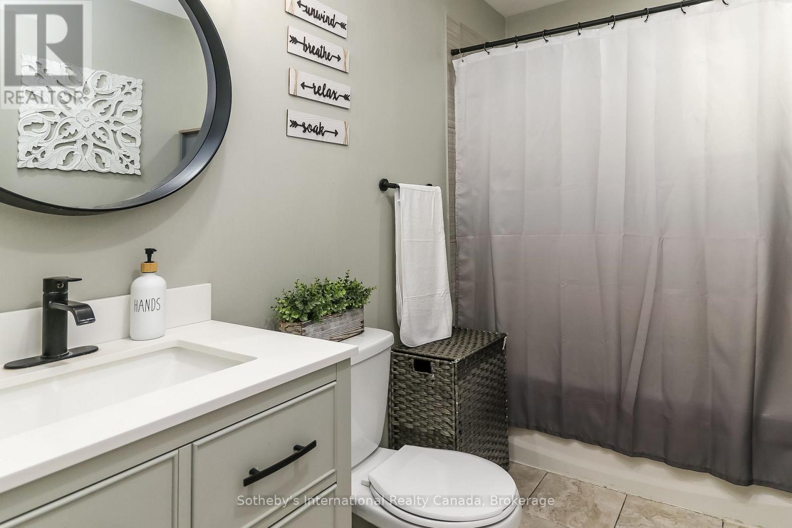 33 Parkwood Drive, Wasaga Beach, Ontario  L9Z 2T2 - Photo 23 - S12801442