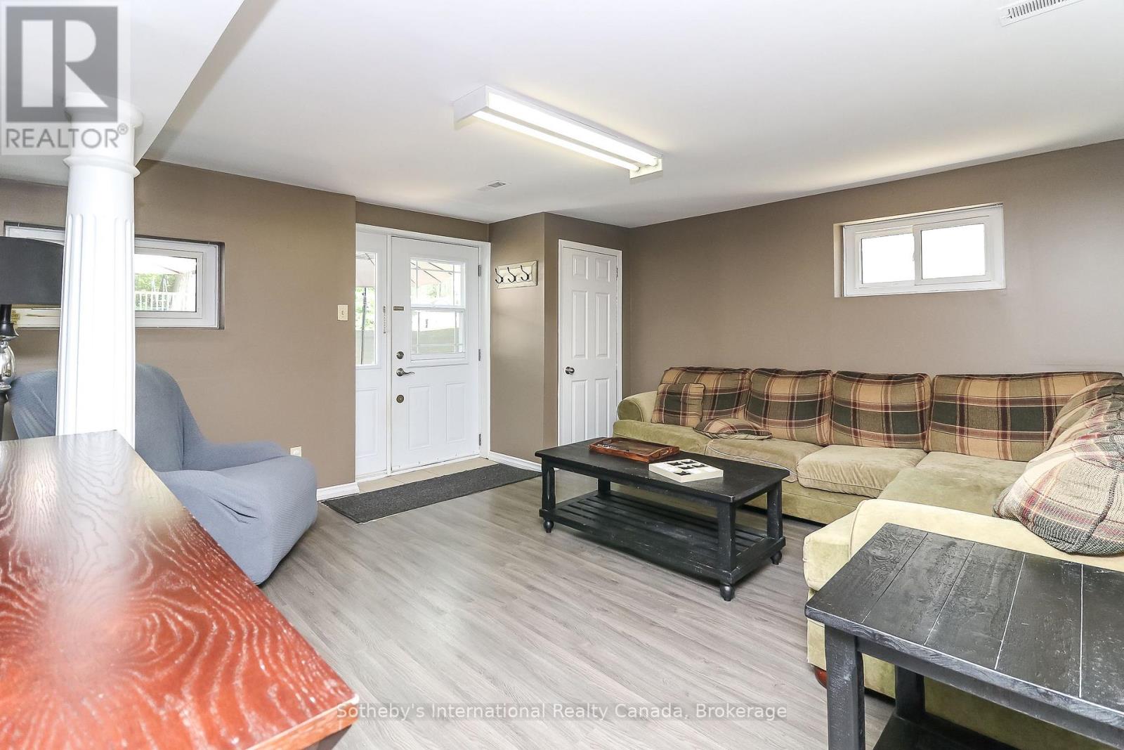 33 Parkwood Drive, Wasaga Beach, Ontario  L9Z 2T2 - Photo 24 - S12801442