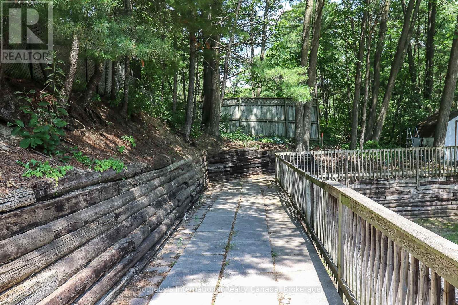 33 Parkwood Drive, Wasaga Beach, Ontario  L9Z 2T2 - Photo 33 - S12801442