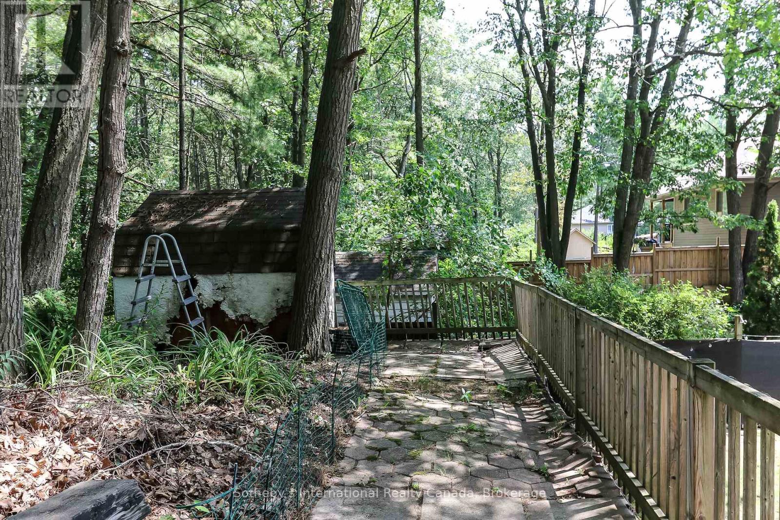 33 Parkwood Drive, Wasaga Beach, Ontario  L9Z 2T2 - Photo 34 - S12801442