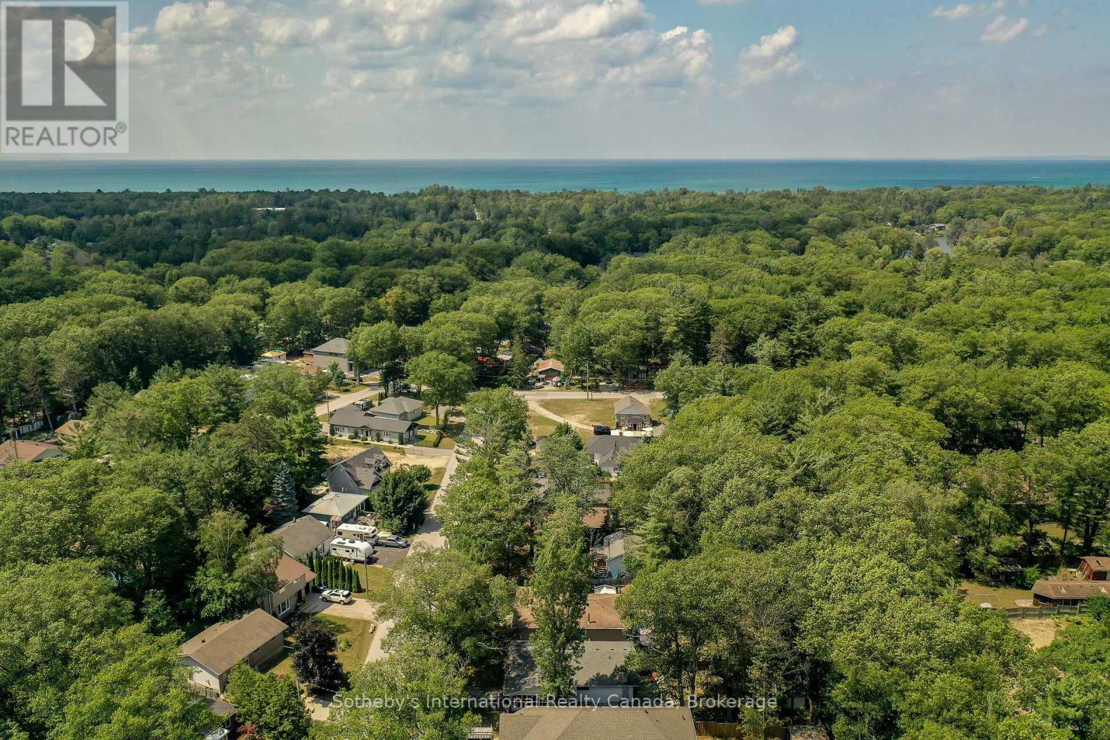 33 Parkwood Drive, Wasaga Beach, Ontario  L9Z 2T2 - Photo 42 - S12801442