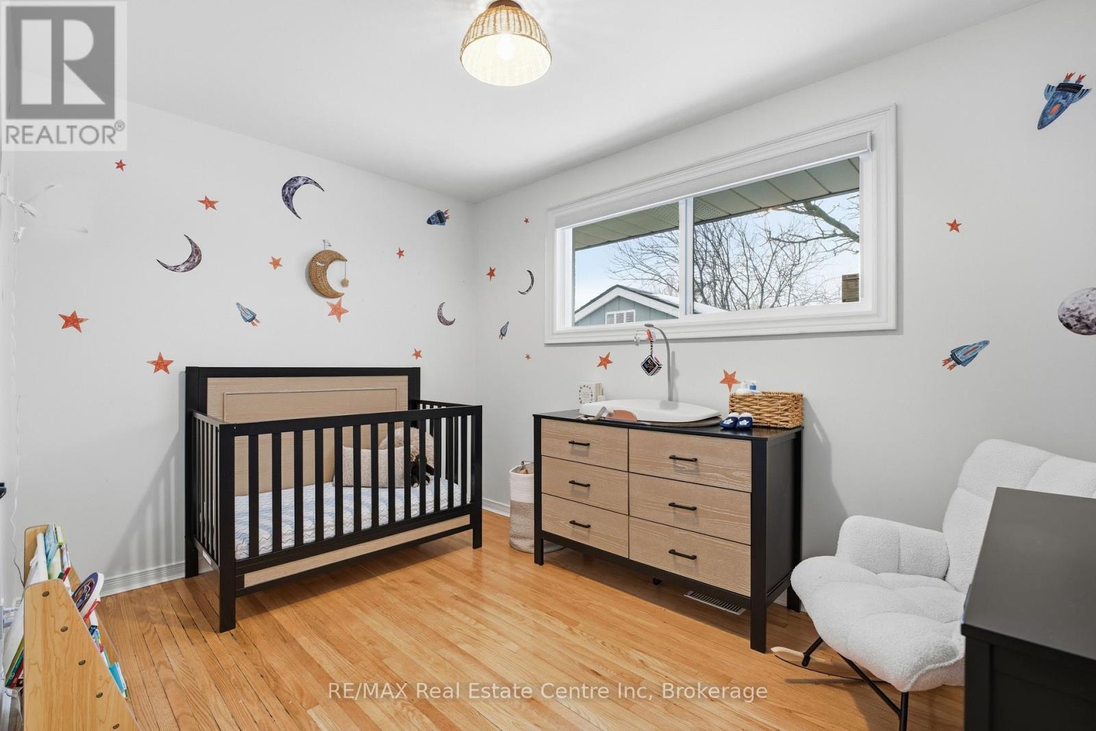 154 Waverley Drive, Guelph, Ontario  N1E 1H2 - Photo 11 - X12801510