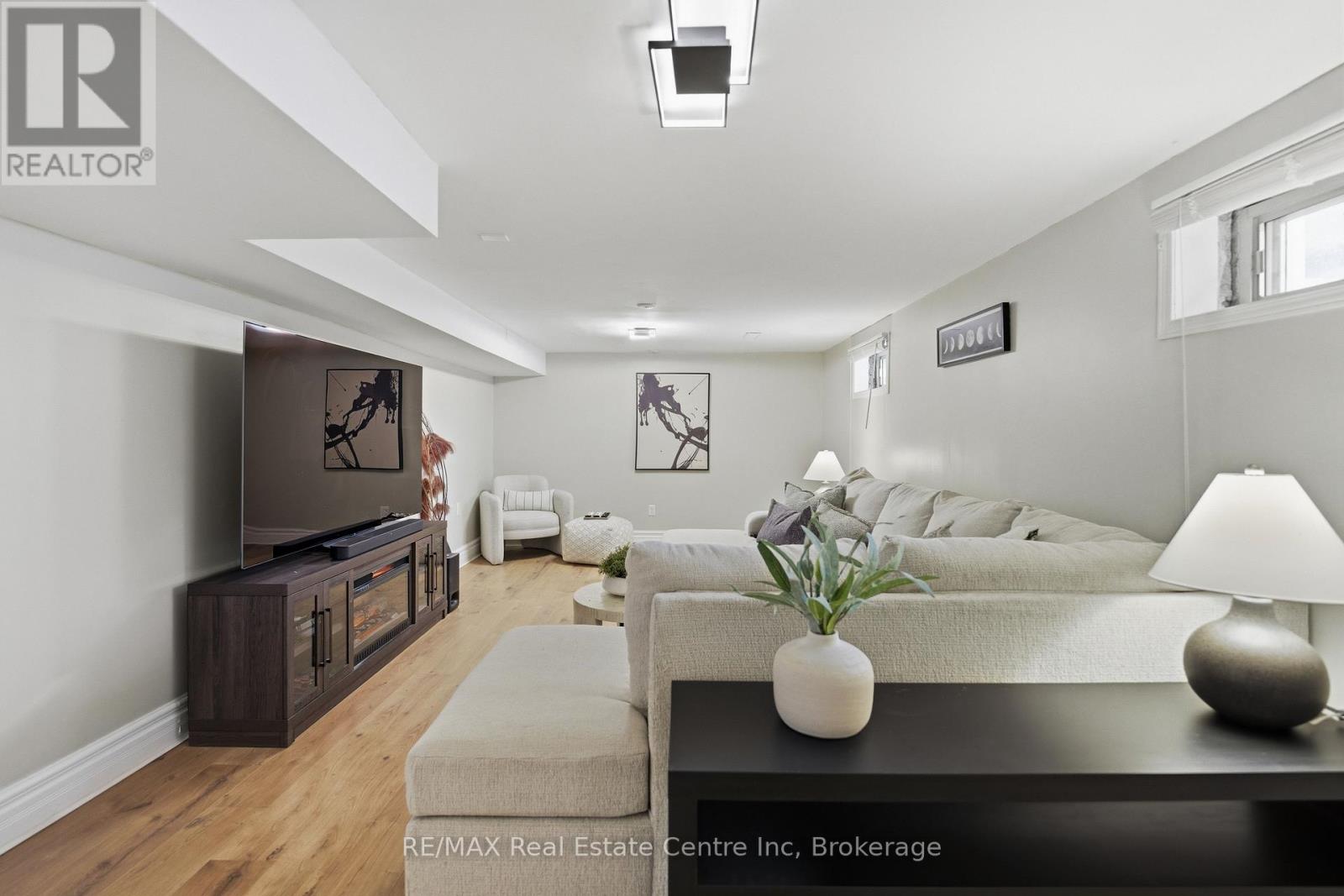 154 Waverley Drive, Guelph, Ontario  N1E 1H2 - Photo 25 - X12801510