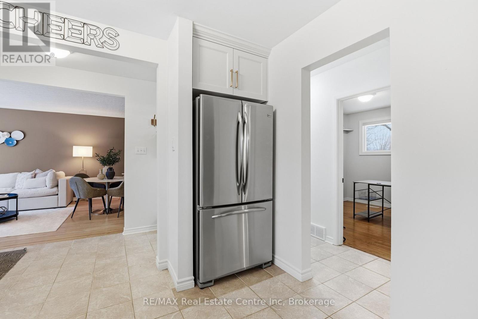 154 Waverley Drive, Guelph, Ontario  N1E 1H2 - Photo 6 - X12801510