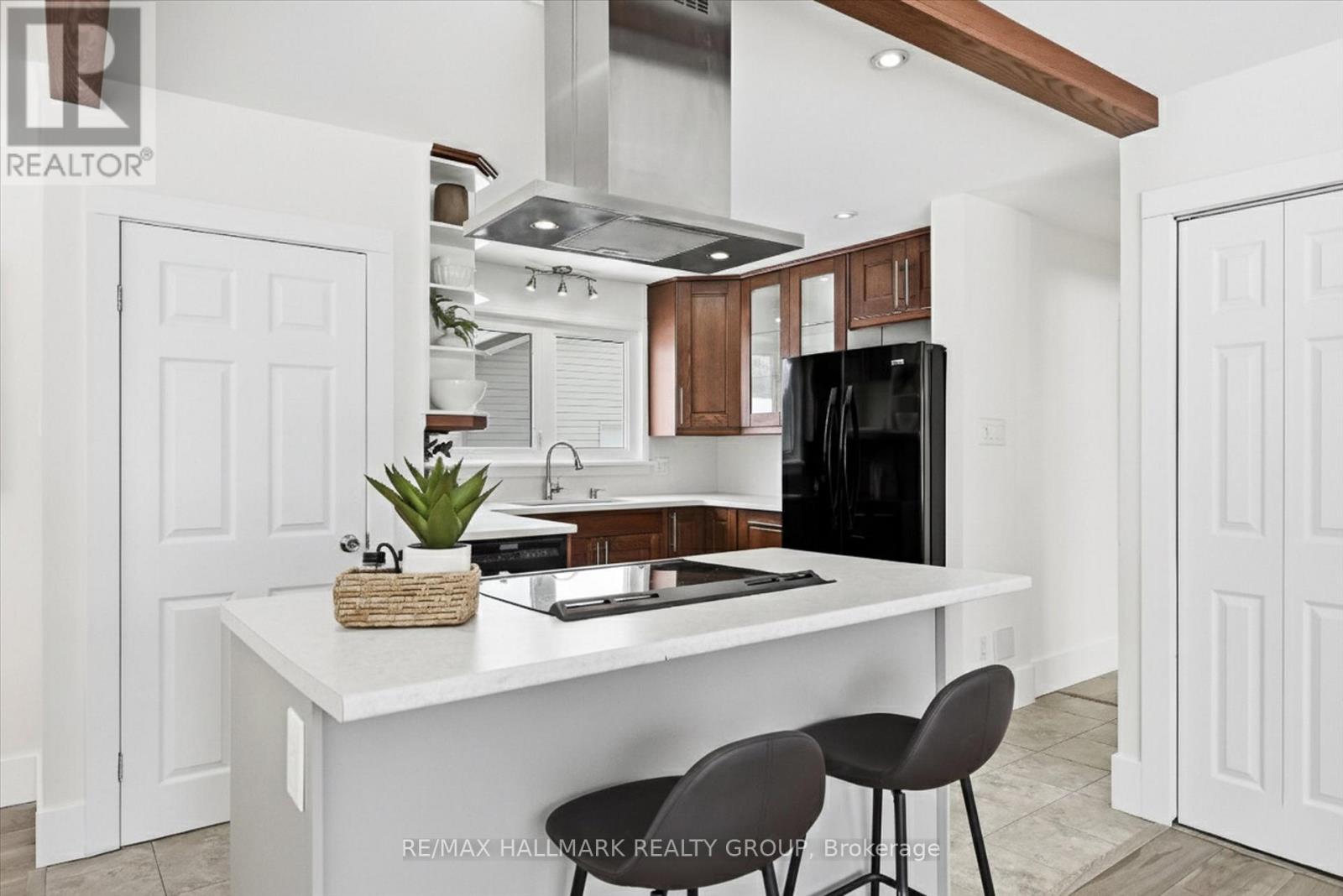 26 Florette Street, Ottawa, Ontario  K1J 7L4 - Photo 10 - X12801420