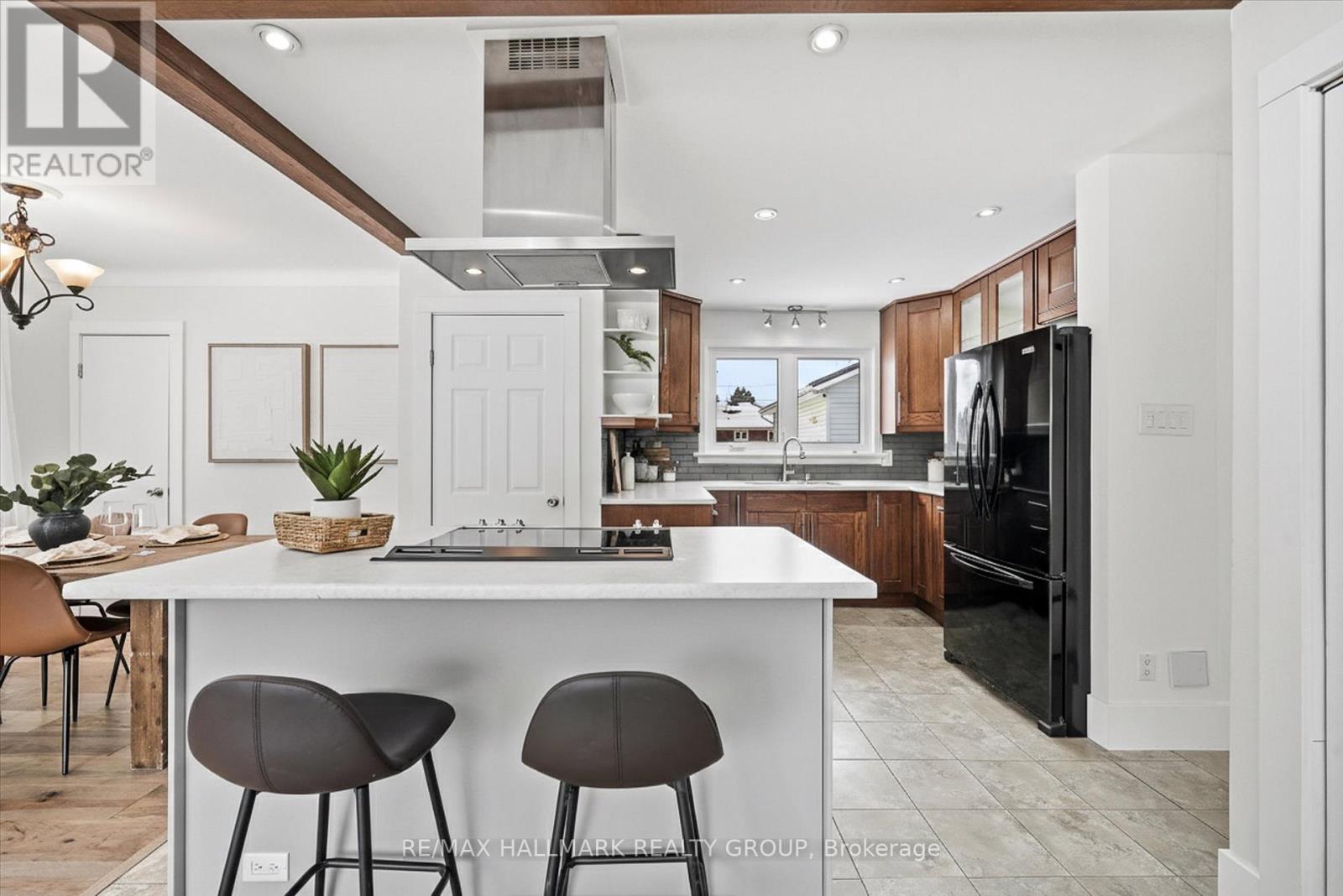 26 Florette Street, Ottawa, Ontario  K1J 7L4 - Photo 11 - X12801420